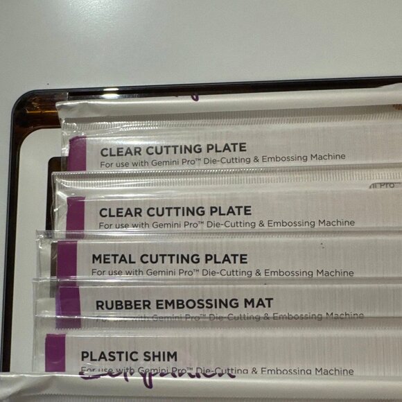 Gemini Pro Die Cutting & Embossing Machine (includes extra supplies) - Picture 2 of 4